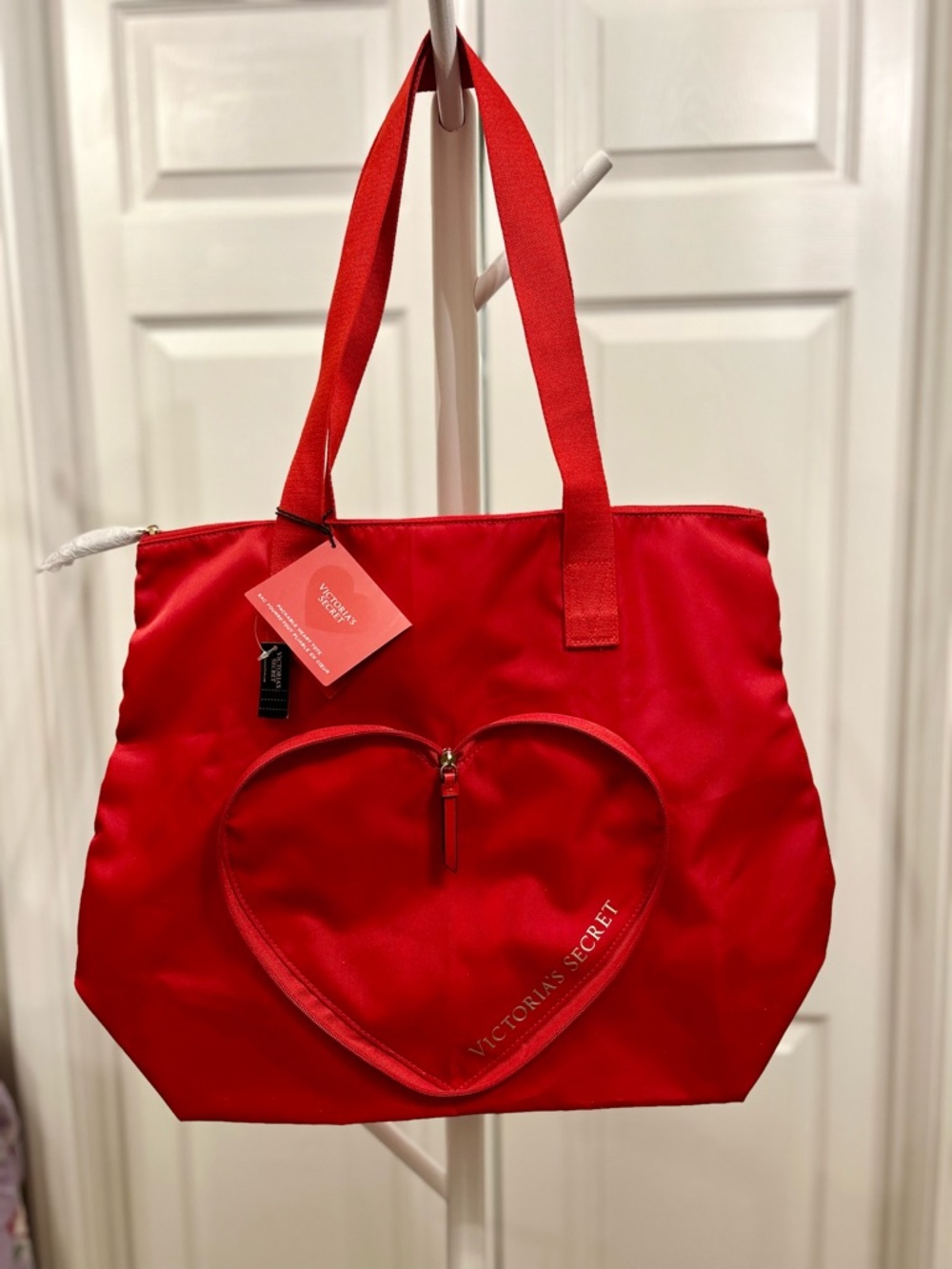 Victoria’s Secret Valentine’s Day Packable Heart Tote - Picture 3 of 6